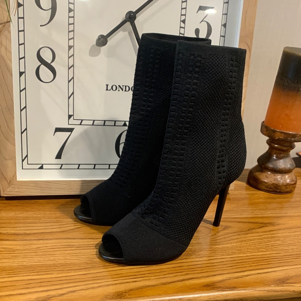 Charles By Charles David Black Heeled Boots
